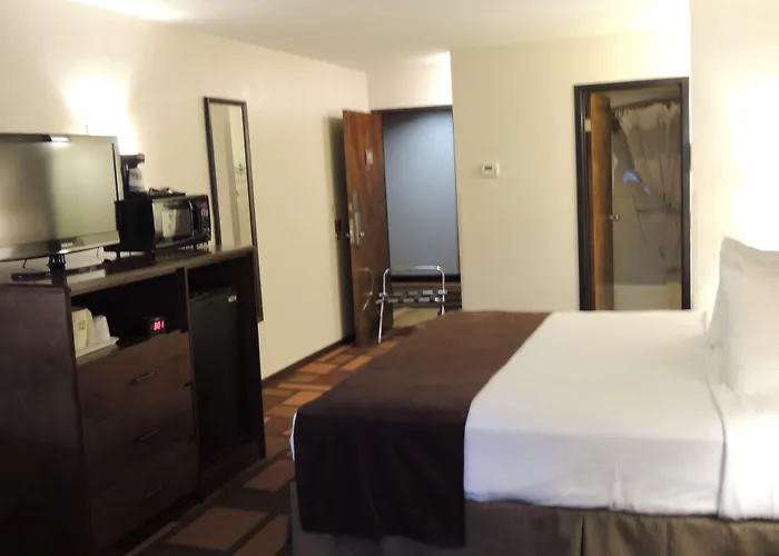 Hotel Western Tower West 3*