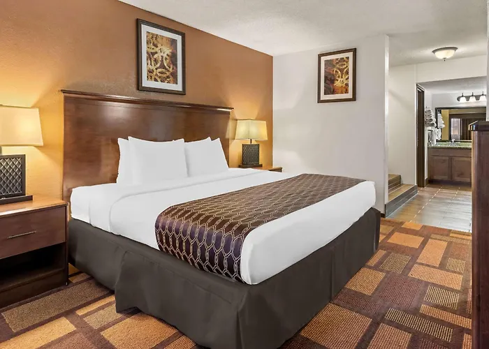 Western Tower West 3*