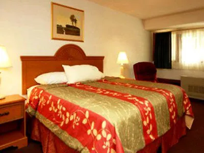 Western Tower West 3*